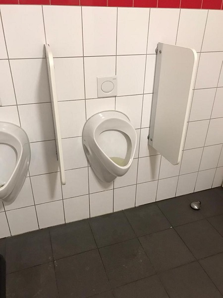  verstopt urinoir Dordrecht